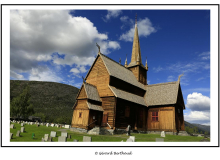 Eglise en bois debout de Lom